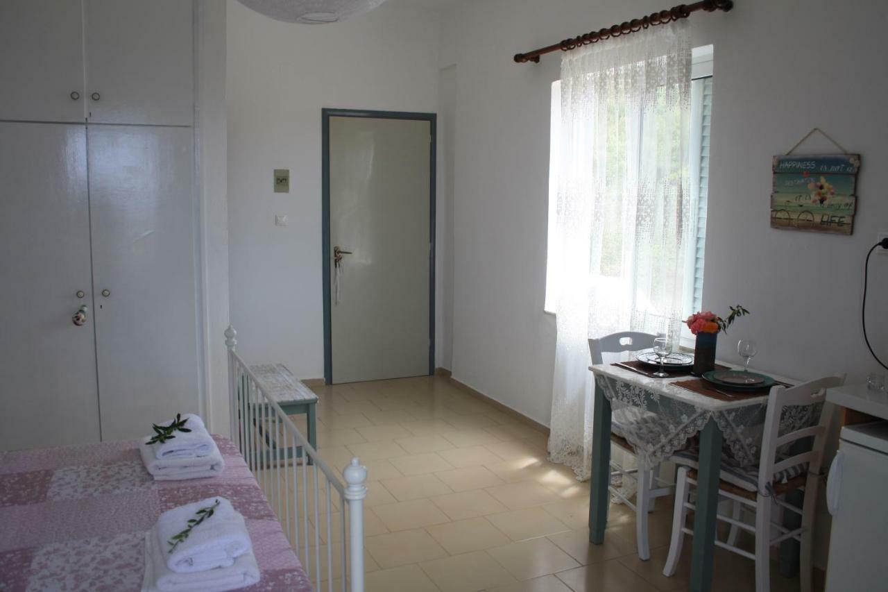 Romantic Apartment Adelianos Kampos Dış mekan fotoğraf